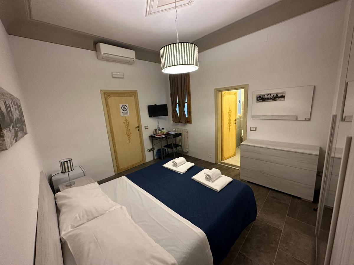 Residence Amalia Guelfa Firenze Bagian luar foto