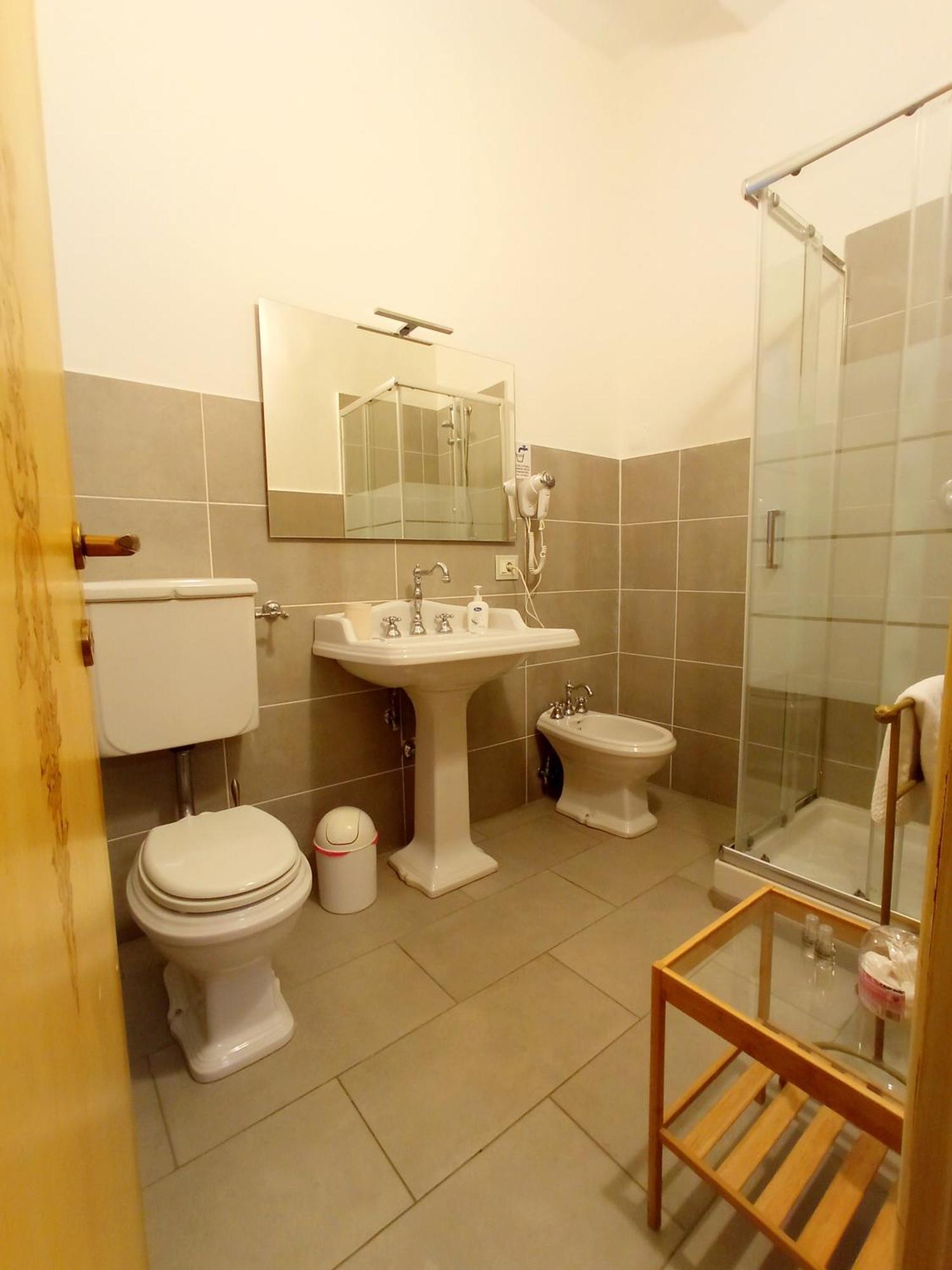 Residence Amalia Guelfa Firenze Bagian luar foto